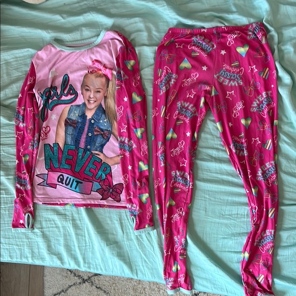 Girls Pink Pajamas with Jojo sewa - Picture 1 of 5